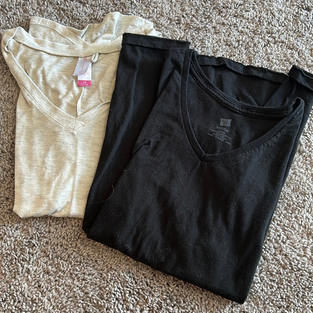 Black and cream v neck tshirts